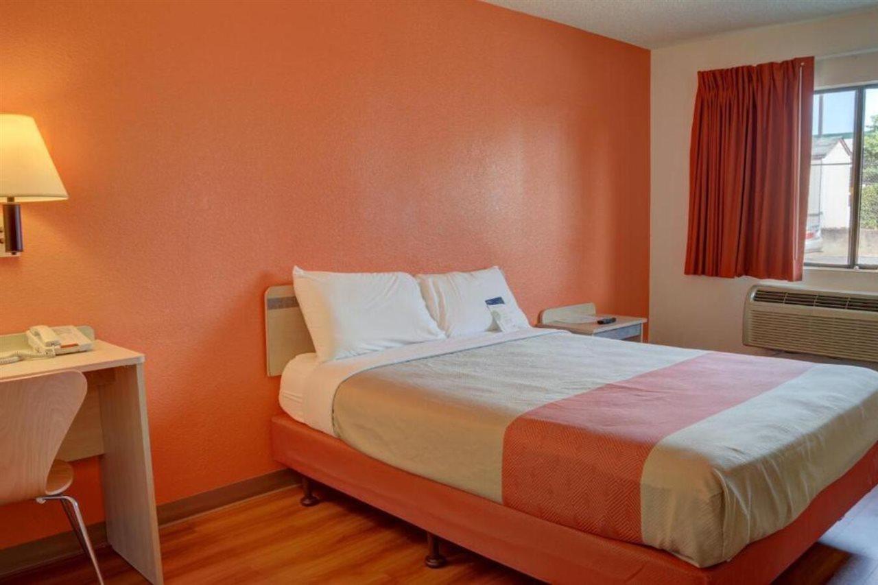 Motel 6-Salem, Or Exteriör bild