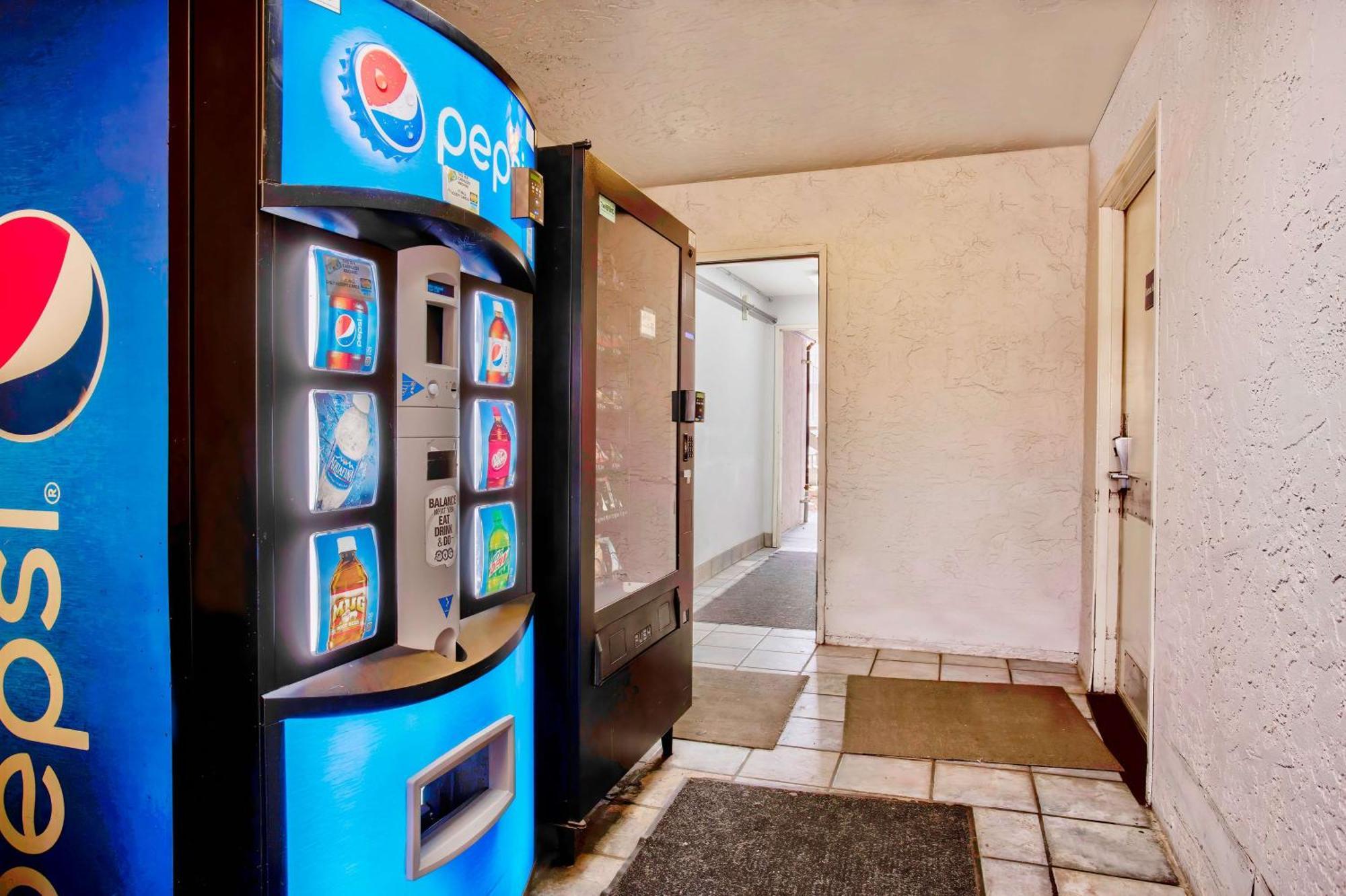Motel 6-Salem, Or Exteriör bild
